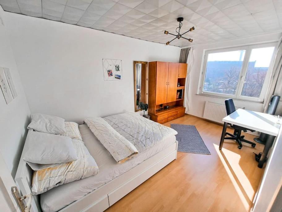 Best Rated Central Apartment Vienna - Ac, Wifi, 24H7Days Self Check-In, Board Games, Netflix Luaran gambar